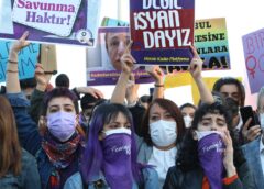 'İstanbul Sözleşmesi bizimdir' diyen kadınlara yine para cezası!